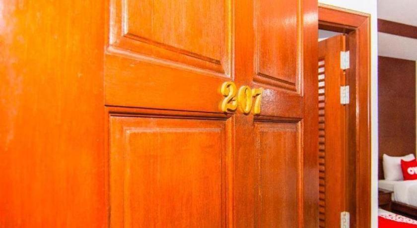 فندق Oyo 561 Kor Wanburi براشاوب خيرى خان المظهر الخارجي الصورة