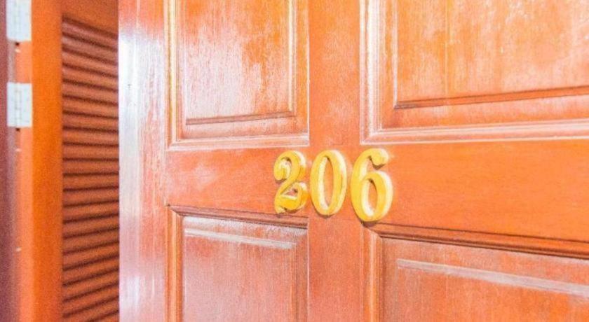 فندق Oyo 561 Kor Wanburi براشاوب خيرى خان المظهر الخارجي الصورة